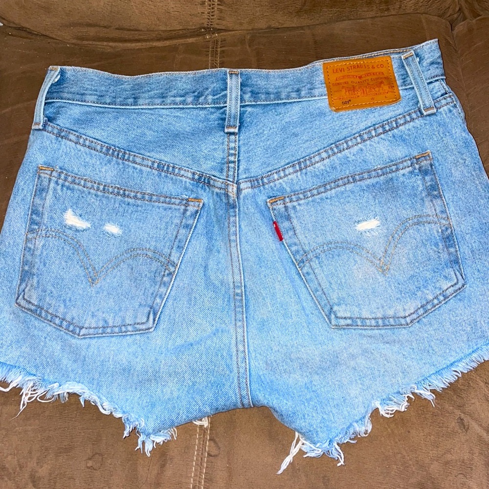Size 26 Levi 501.